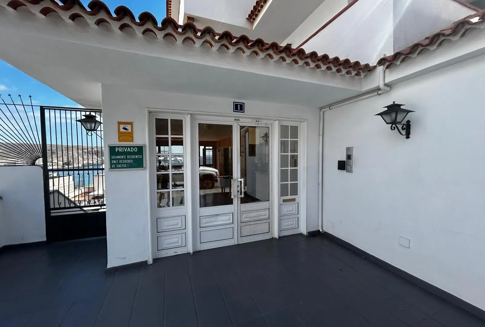 Vista Mar Y Piscina Climatizada Apartment Arona  Spain